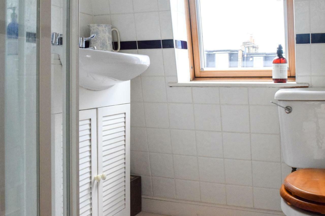 3 Bedroom Family House With A Superb Kitchen And Garden Londra Dış mekan fotoğraf