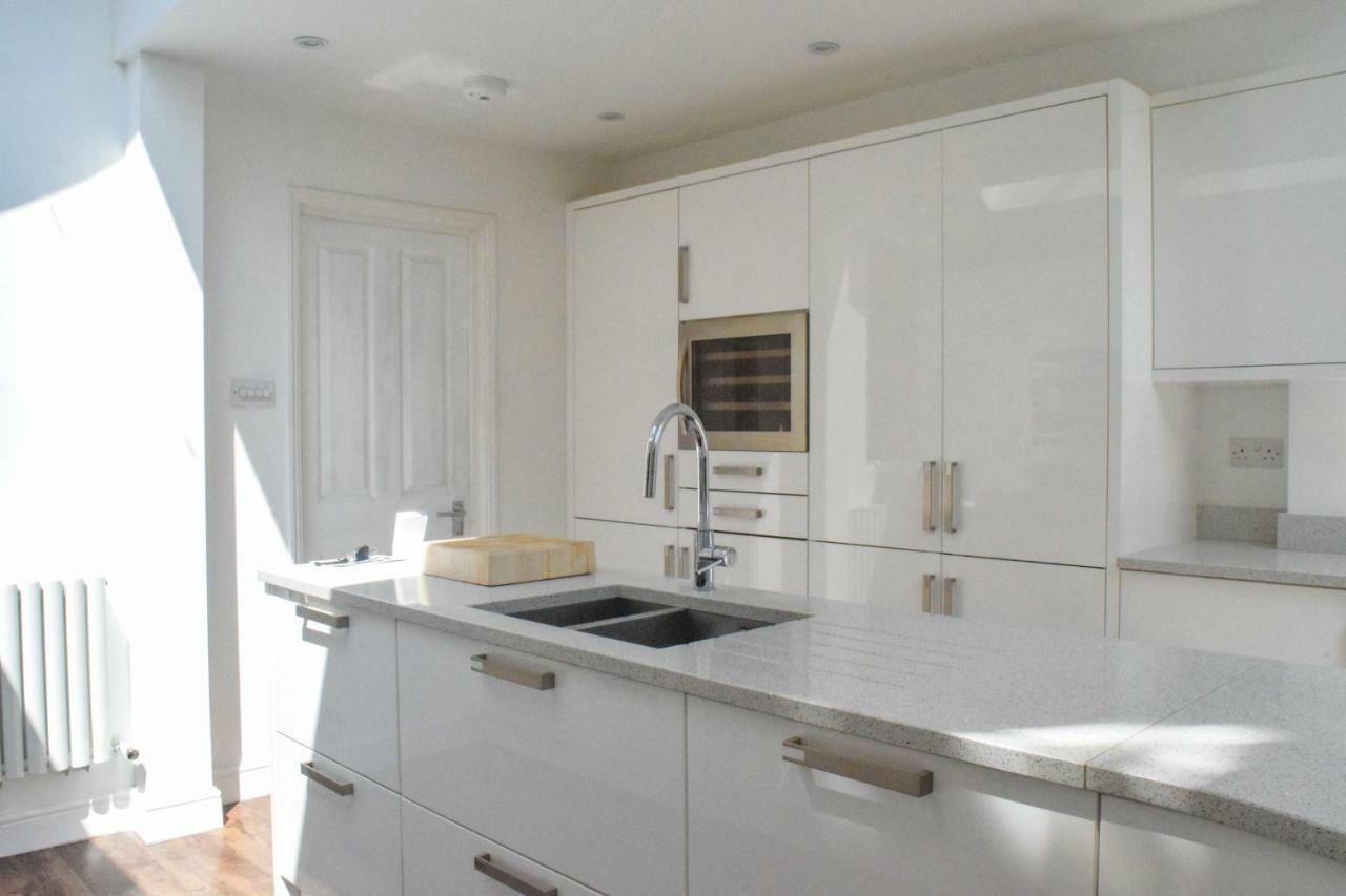 3 Bedroom Family House With A Superb Kitchen And Garden Londra Dış mekan fotoğraf